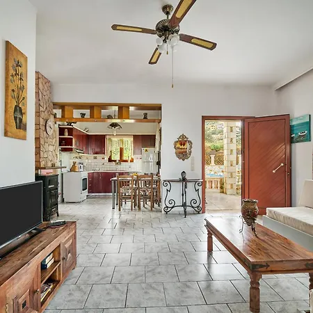 Athina Homes 耶奥伊乌波利斯